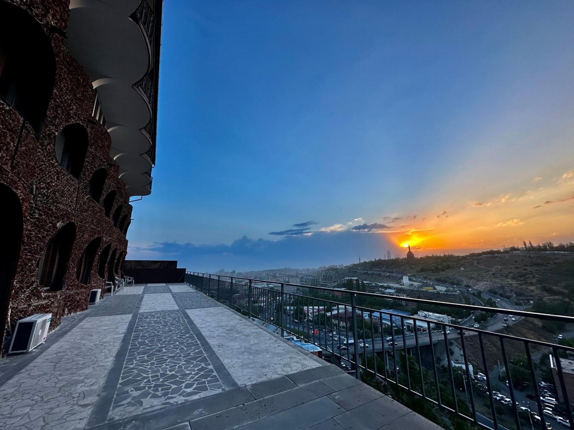 The Hill Guest House يريفان المظهر الخارجي الصورة