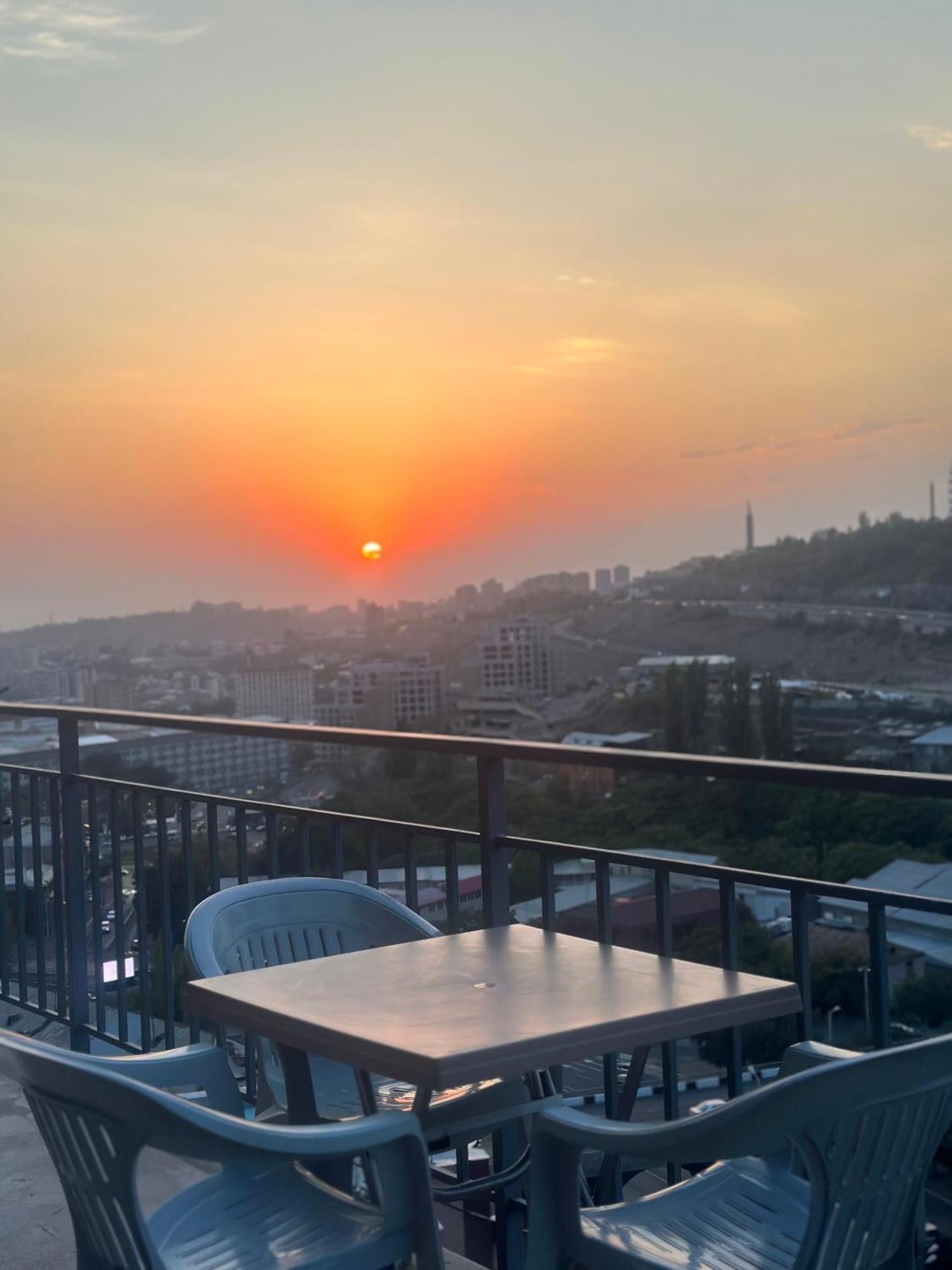 The Hill Guest House يريفان المظهر الخارجي الصورة