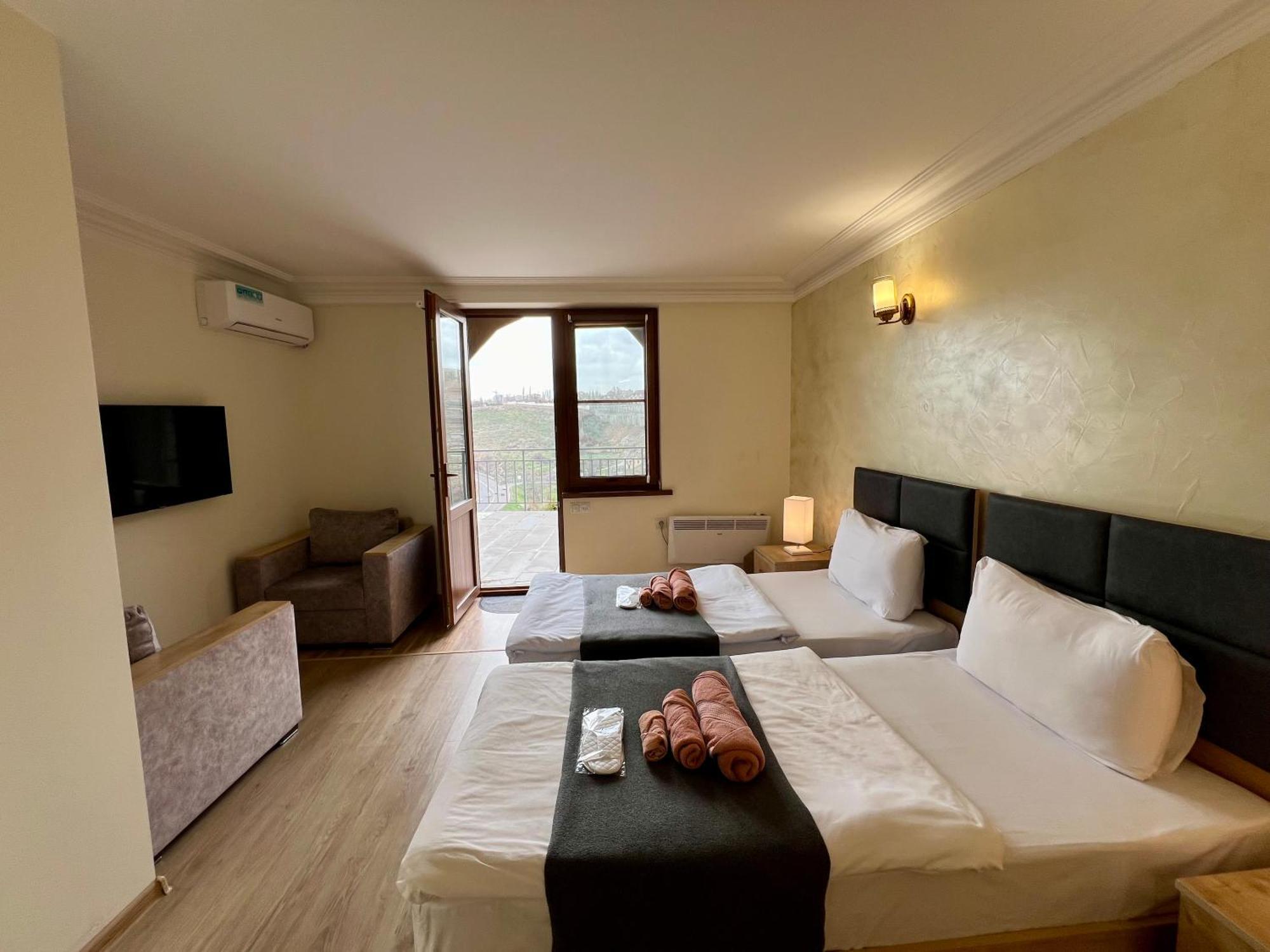 The Hill Guest House يريفان المظهر الخارجي الصورة
